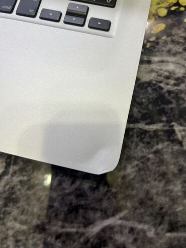 Ноутбуки: Ультрабук, Apple, 8 ГБ ОЗУ, Intel Core i5, 13.3 ", Для несложных задач — 9