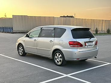Toyota: Toyota Ipsum: 2002 г., 2.5 л, Бензин, Минивэн — 6