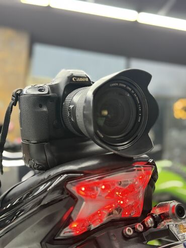 Fotokameralar: Salam Allah satanada alanada xeyir versin. Her bir şeyi üstünde — 1