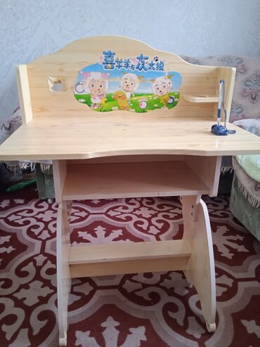 стульчики для детей: Комплект стол и стулья Б/у