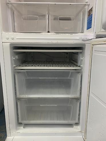 крутой номер: Холодильник Indesit, Б/у, Двухкамерный, De frost (капельный), 60 * 187 * 60 — 4