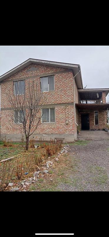 Продажа коттеджей и домов: ПРОДАЮ ДОМ В КАРА-БАЛТЕ! Продается 2х этажный дом! Участок 8 соток at lalafo.kg — 1 Продажа коттеджей и домов: ПРОДАЮ ДОМ В КАРА-БАЛТЕ! Продается 2х этажный дом! Участок 8 соток — 1