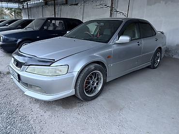 Honda Accord: 2001 г., 1.8 л, Автомат, Бензин, Седан