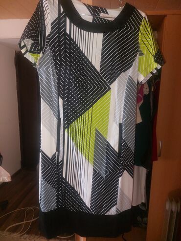 Dəstlər, kostyumlar: Qadın geyim dəsti – 4 parçadan ibarət 1) Boz rəngli midi don - Yumşaq — 9