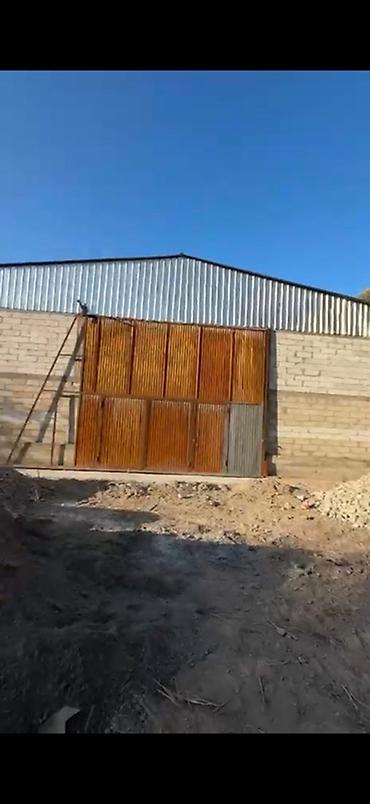 сараи кашары: 1100 м², С высокими потолками — 3