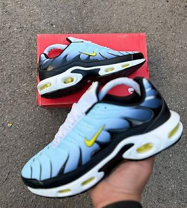 Patike: Tn Nike 
36-41
41-46
3700 din — 3