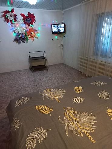 Продажа коттеджей и домов: Продам дом. Три двора,хозяйственный,главный,механический. Имеется — 6