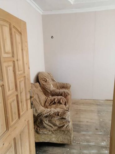 Həyət evləri və villaların satışı: 3 otaqlı, 5 kv. m — 4