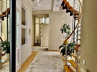 Продажа домов: 6 комнат, 228 м², 228 соток, Бишкек, Филармония Собственник — 7