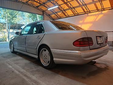 Mercedes-Benz: Mercedes-Benz E-Class: 2000 г., 4.3 л, Автомат, Бензин, Седан — 5