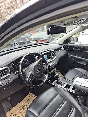 Kia: Kia Sorento – geniş və rahat krossover Xüsusiyyətlər və təchizat: - — 26