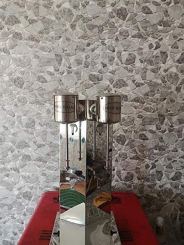 süd seperatoru: İki stansiyalı milkşeyk mikseri - Paslanmayan poladdan korpus və — 1