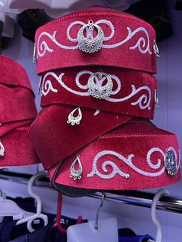 Другие головные уборы: Цвет - Бордовый — 3