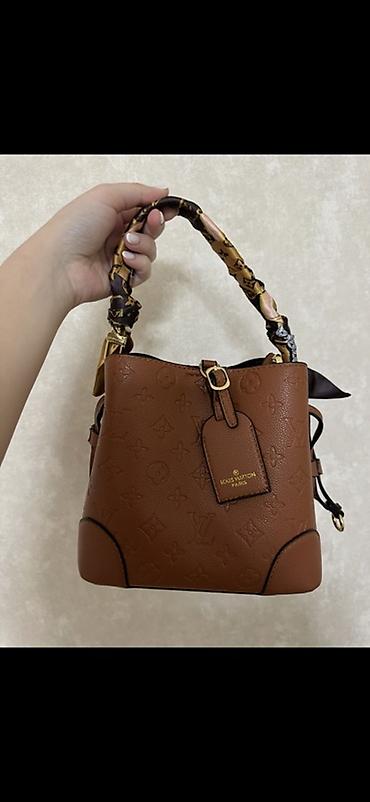 Louis Vuitton, Yeni lalafo.az -da Louis Vuitton, Yeni