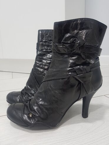 обувь из европы: Сапоги, 38, цвет - Черный