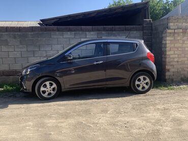 chevrolet kruz: Chevrolet Spark: 2017 г., 1 л, Вариатор, Бензин, Хэтчбэк
