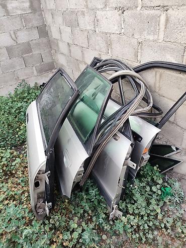 Другие детали кузова: Запчасти Audi (вероятно Audi 80/90 B3/B4, седан/универсал) — разбор — 4