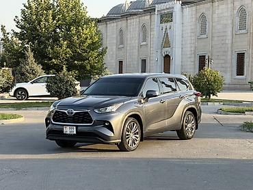 Toyota Highlander: 2020 г., 2.5 л, Вариатор, Гибрид, Кроссовер at lalafo.kg Toyota Highlander: 2020 г., 2.5 л, Вариатор, Гибрид, Кроссовер