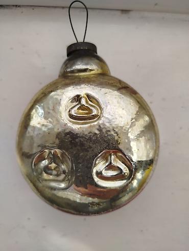 Ёлочные игрушки и шары: Продам в Токмаке из СССР 500с 1шт — 10