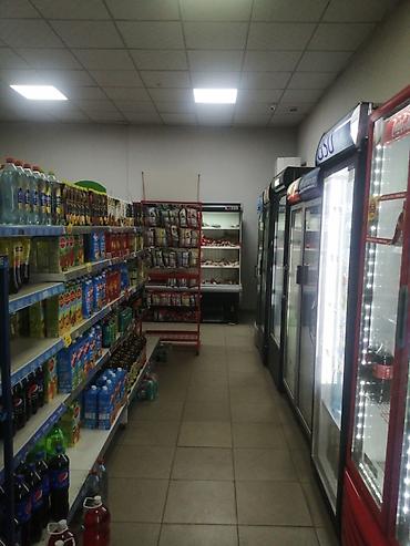 запад: Требуется продавец и продавец-кассир в продуктовый магазин. График — 5