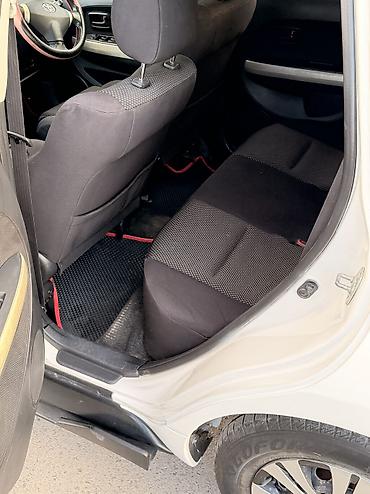 Toyota: Toyota Ist: 2003 г., 1.5 л, Автомат, Бензин, Хэтчбэк — 6
