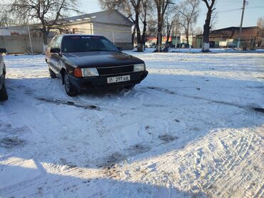 ауди универсальный: Audi 100: 1987 г., 2.2 л, Механика, Бензин, Седан