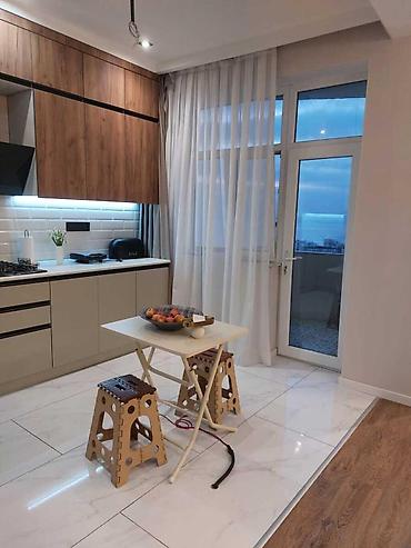 yeni guneşli: Köhnə Günəşli, 3 otaqlı, Yeni tikili, 104 kv. m — 2