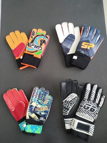 Перчатки: Вратарские перчатки для вратаря футбольные для футбола перчатка