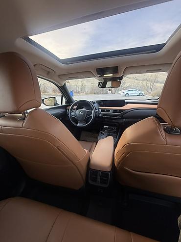 обогреватель на авто: Lexus UX: 2019 г., 2 л, Вариатор, Гибрид, Кроссовер — 10