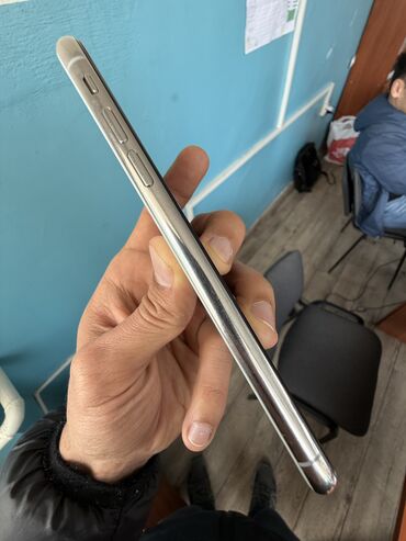 Apple iPhone: IPhone Xs, Б/у, 64 ГБ, Белый, Чехол, Кабель, 73 % — 5