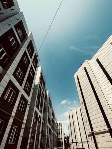 продаю участок в токмаке: 3 комнаты, 74 м², Индивидуалка, 4 этаж, ПСО (под самоотделку)