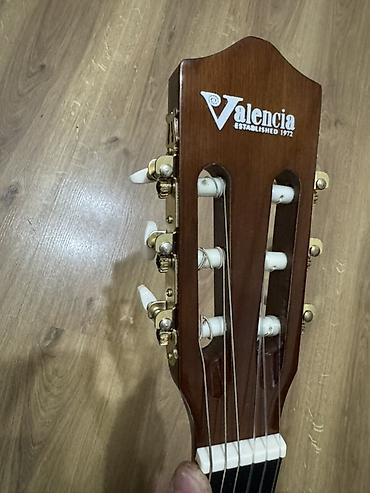 valencia gitara: Valencia klassik gitara – model VQ-4/4M - Korpus: klassik forma — 5