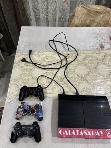 playsatation 3: PlayStation 3 Super Slim (PS3) oyun konsolu dəsti Komplekt: - PS3