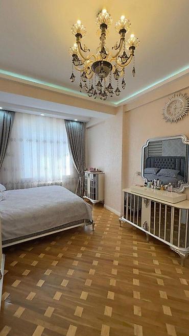 əmlak birjası: Yeni Yasamal, 3 otaqlı, Yeni tikili, m. İnşaatçılar, 115 kv. m — 4