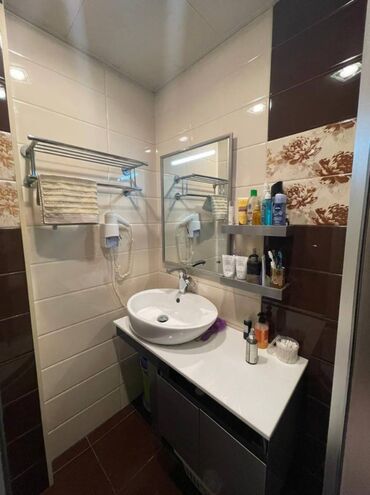 Köhnə tikili: Bakı, 3 otaqlı, Köhnə tikili, m. Həzi Aslanov, 80 kv. m — 3