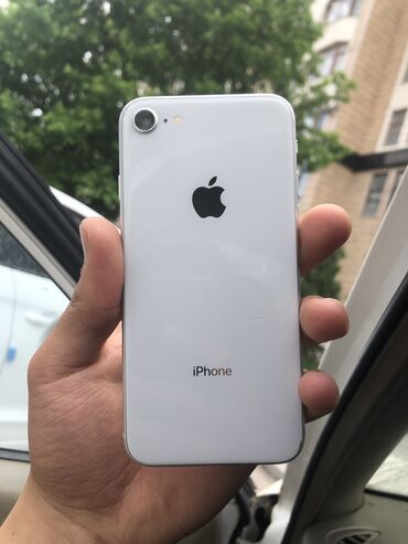 Apple iPhone: IPhone 8, 100 %