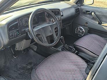 Volkswagen: Volkswagen Passat Variant: 1991 г., 1.8 л, Механика, Бензин, Универсал — 8