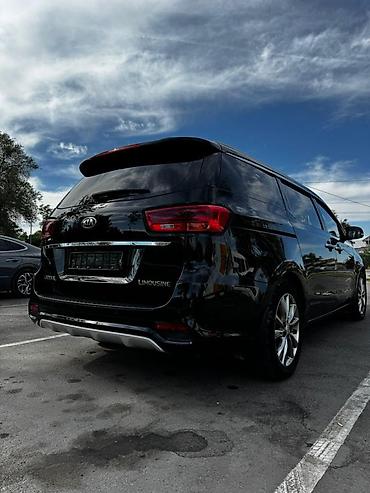 kiya bongo: Kia Carnival: 2018 г. — 5