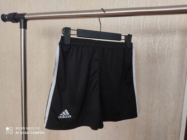 adidas женские: Футбольные шорты с Германии! Оригинал Adidas / Адидас. На 5-7 лет