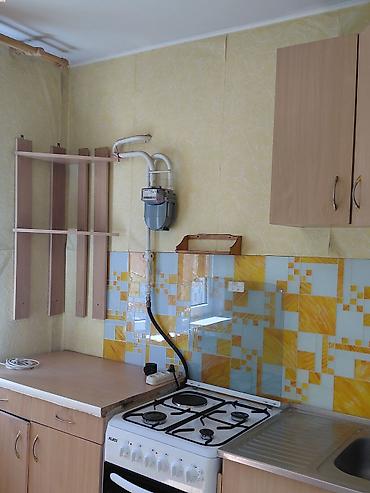 6 микрорайоне: 1 комната, 30 м², 6 мкр 104 серия, 4 этаж, Требуется ремонт — 4
