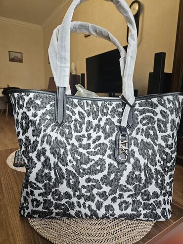 Çantalar: Əl çantası, Michael Kors, Yeni