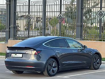 es 2016: Tesla Model 3: 2018 г., Электромобиль, Седан — 5