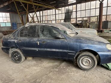 мини диван: Daewoo Lanos: 1996 г., 0.3 л, Механика, Бензин