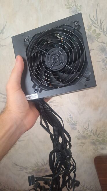Qida blokları: Qida bloku 750 W, Yeni lalafo.az -da Qida blokları: Qida bloku 750 W, Yeni