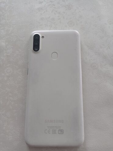 Samsung: Samsung Galaxy A11, Б/у, 32 ГБ, цвет - Белый, 1 SIM, 2 SIM