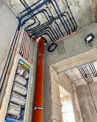 Электрики: Электрик | Перенос электроприборов, Прокладка, замена кабеля, Установка распределительных коробок Больше 6 лет опыта — 3