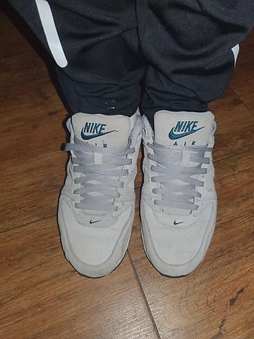 Patike: Nike Air br 39.Nosene ali mogu još dugo da se nose.Tragovi korišćenja — 11