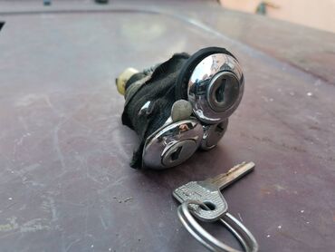 Auto delovi: Brave vrata i gepeka sa ključem Lada 2107 Riva, Lada 2105 br.1 — 5