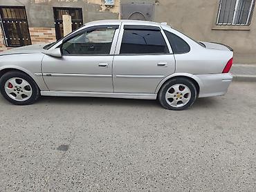 chevrolet cruze hatchback: Opel Vectra: 1.8 l | 2000 il 300000 km Sedan — 5