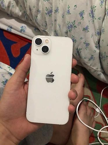 Мобильные телефоны: Смартфон Apple iPhone 13, цвет белый (Starlight). Оригинальный корпус — 3